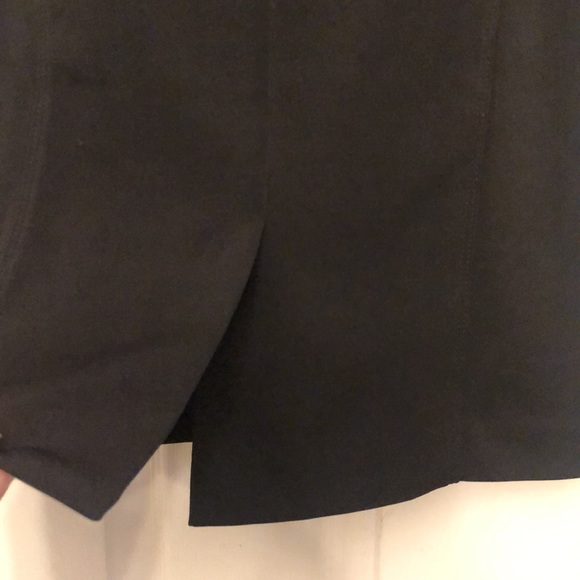 Perfect White House Black Market Black lined skirt knee length zip back Size 6 - Picture 6 of 8